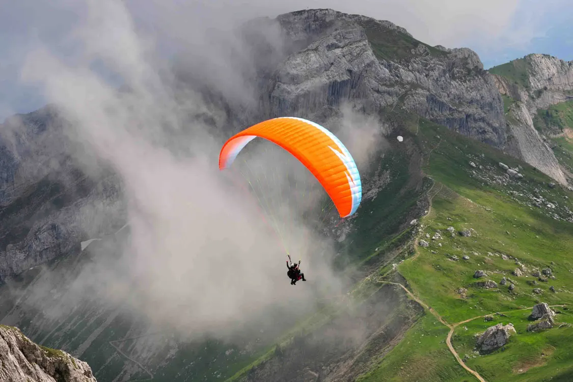 Classic paragliding in Manali 7 to 10 minutes flight